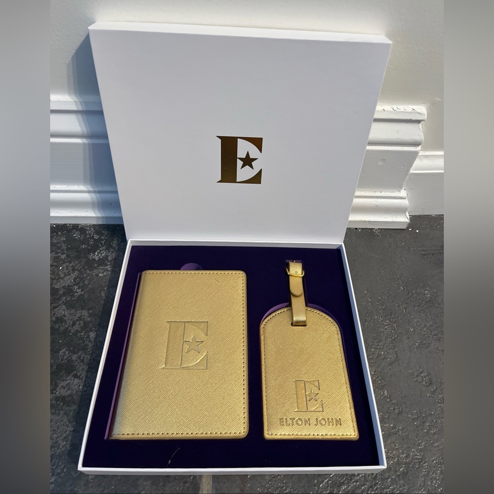 Elton John Farewell Yellow brick road final Tour VIP gift set